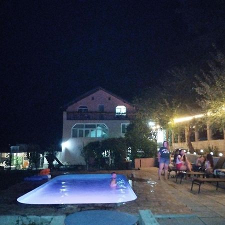 Casamarinela Hotell Orşova Exteriör bild
