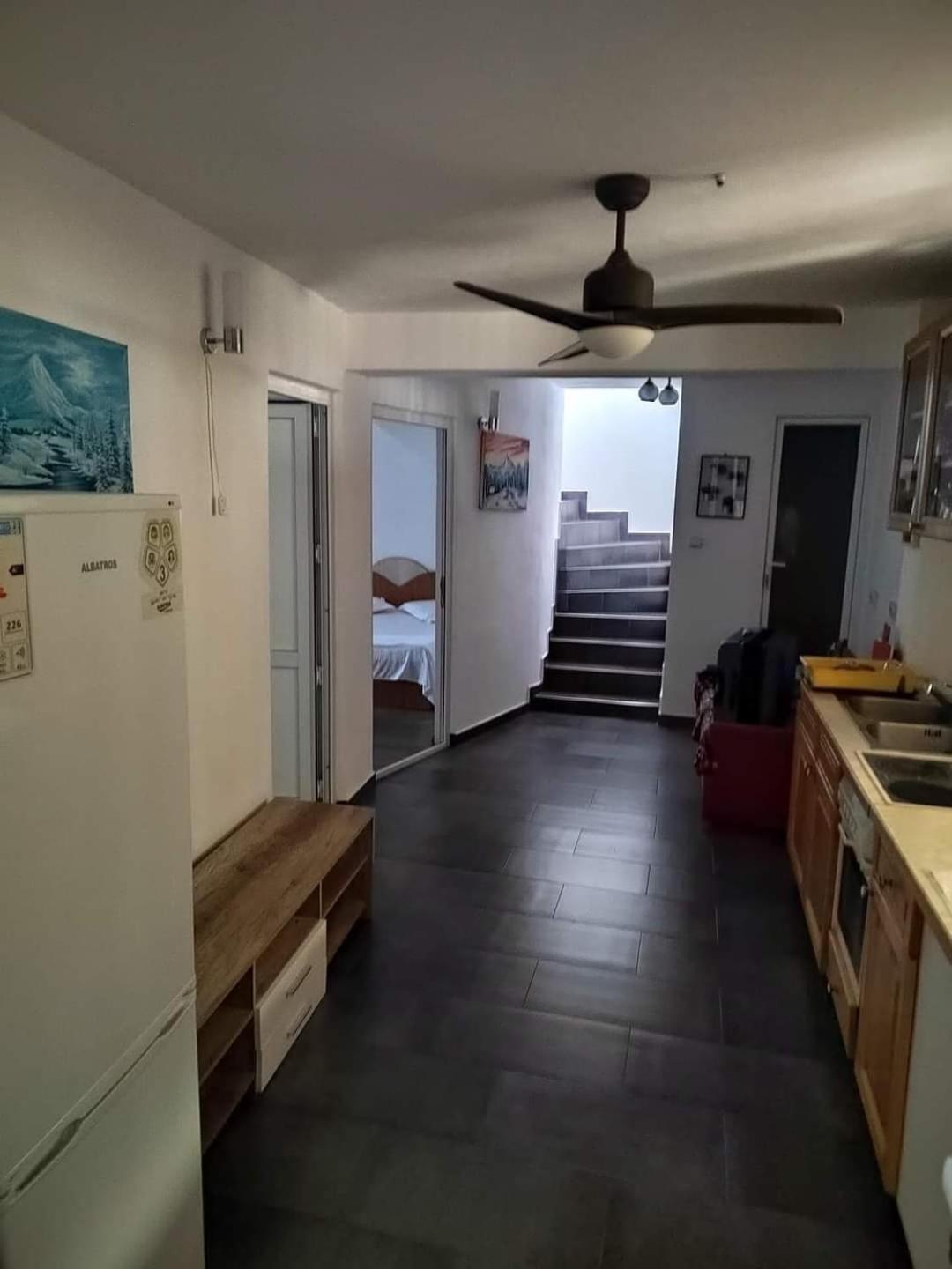 Casamarinela Hotell Orşova Exteriör bild