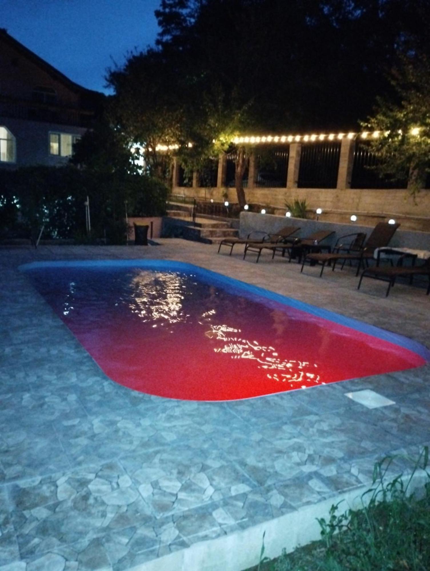 Casamarinela Hotell Orşova Exteriör bild